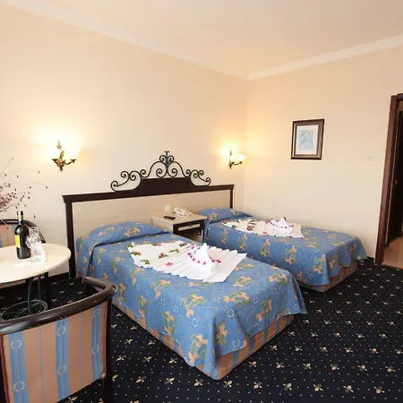 Club Yali & 5* グムルドゥル