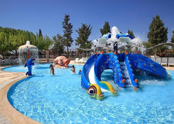 Club Yali & Hotel 5*