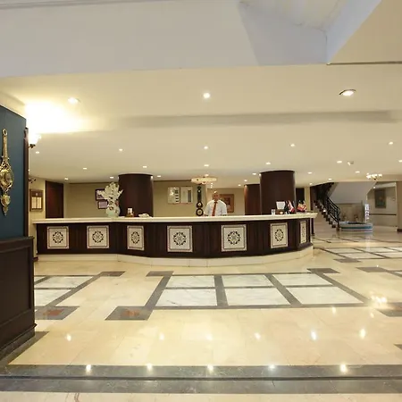 Club Yali & 5*