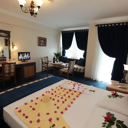 Hotel Club Yali & 5*