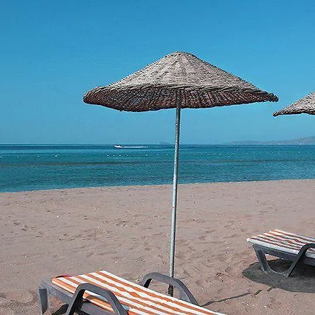 Hotel Club Yali & 5*