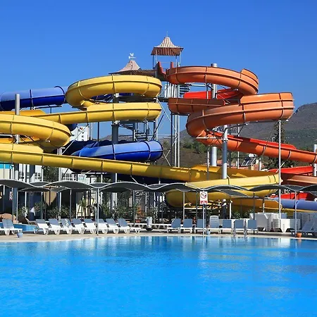 Hotel Club Yali & 5*
