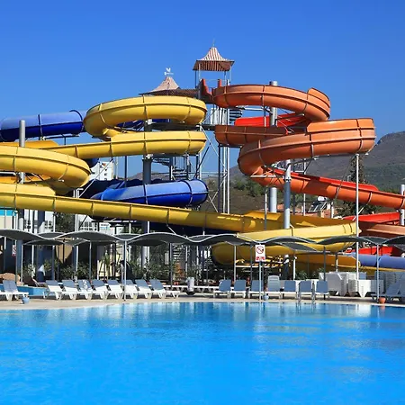 Hotel Club Yali & 5*
