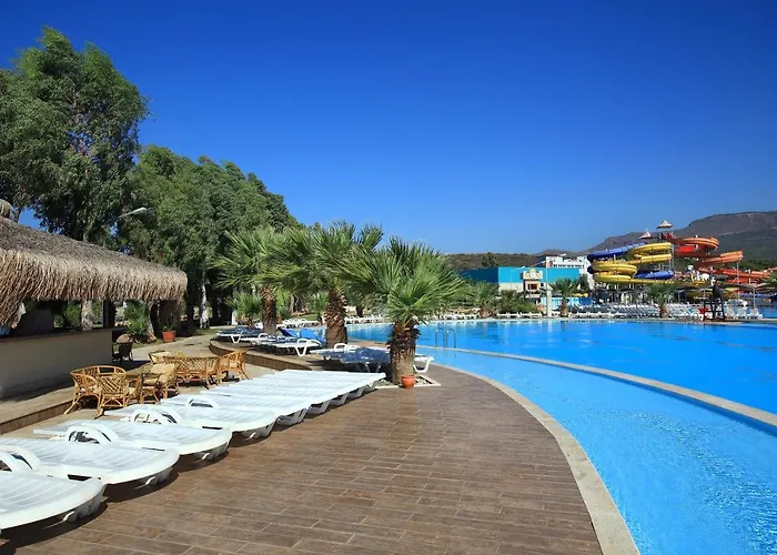 Hotel Club Yali & 5*